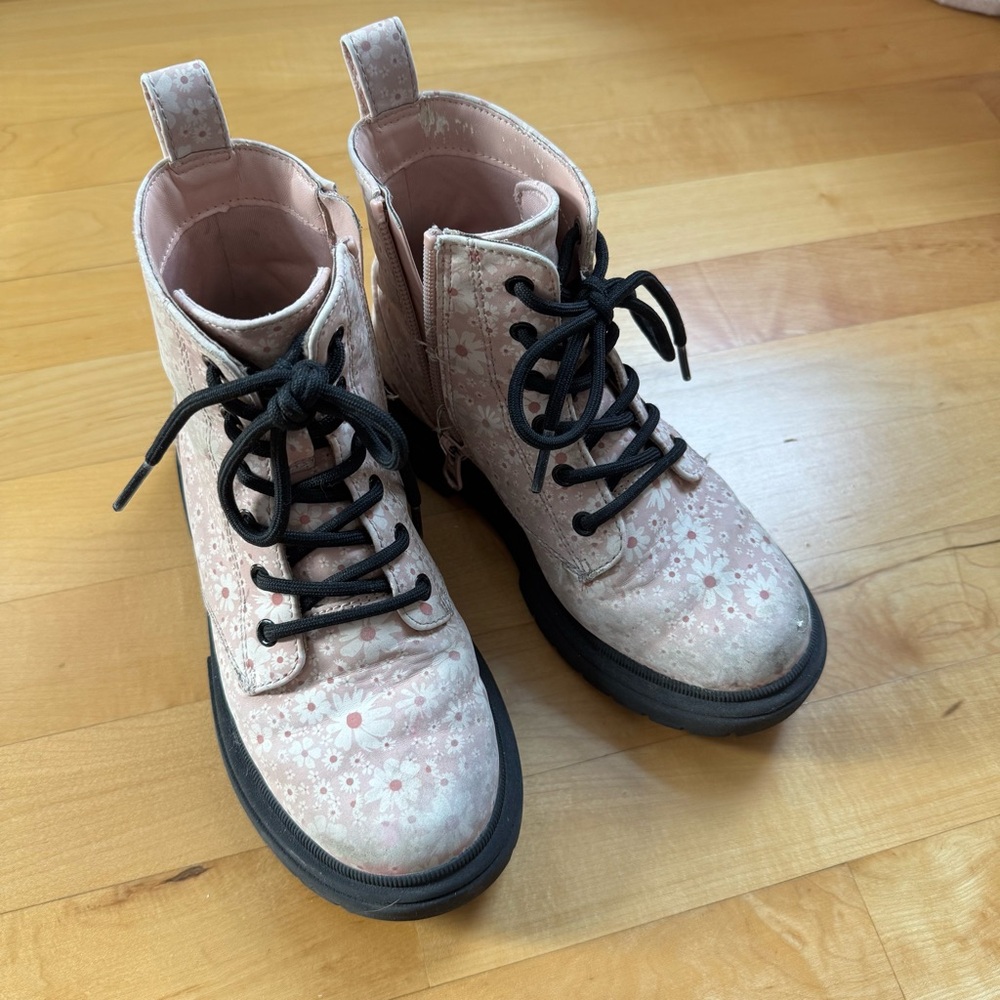 Art Class Soft Pink Floral Boots